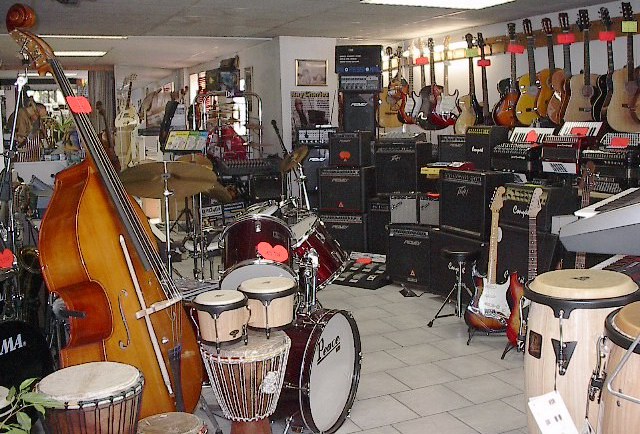 muziekinstrumenten kortrijk